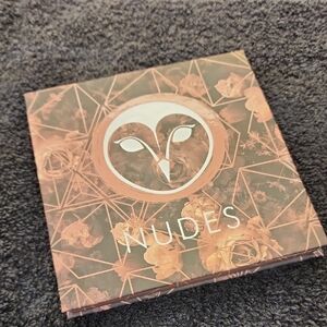 Hank And Henry Nudes Eyeshadow Palette